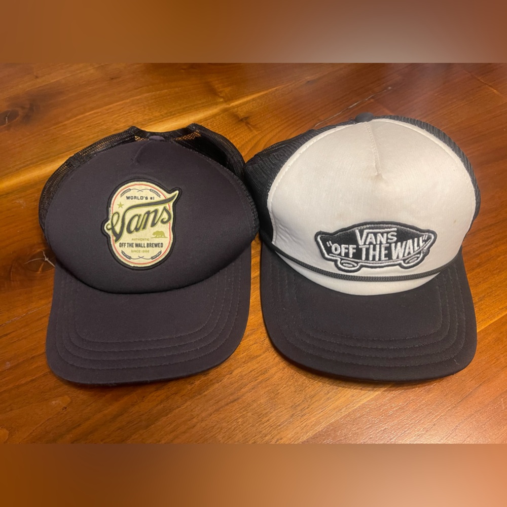 Pair of vans hats - Picture 1 of 2